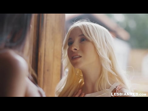 ❤️ Chica vuelve a casa unos meses después y acaba comiéndole el coño a su madrastra ️❌ Video de porno en es.dickies-shop.ru ❌️