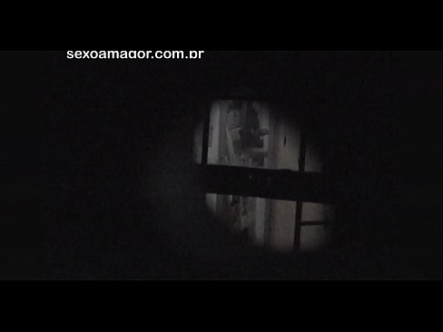 ❤️ Rubia es grabada en secreto por un voyeur del barrio escondido detrás de unos ladrillos huecos ️❌ Video de porno en es.dickies-shop.ru ❌️